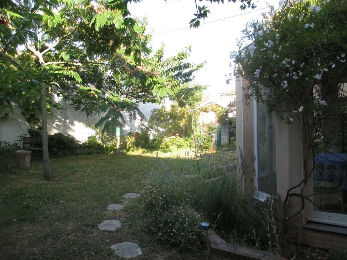 Chambres D'Hotes Chez Melody La Rochelle  Kültér fotó